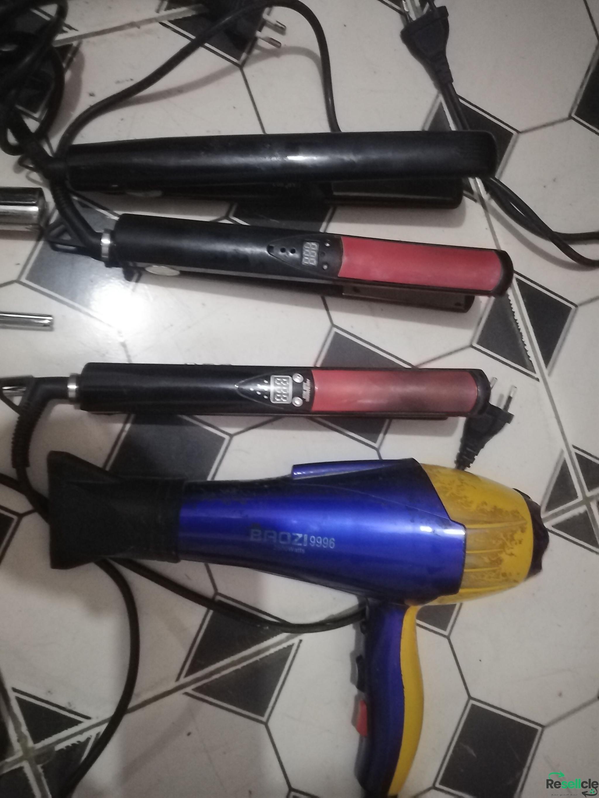 سشوار و٣ مكوه واتنين مساعدين مكوه 